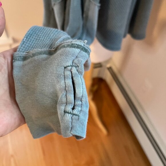 We The Free x Free People Microphone Drop Thermal Top Size XS Silver Pine - Picture 3 of 6